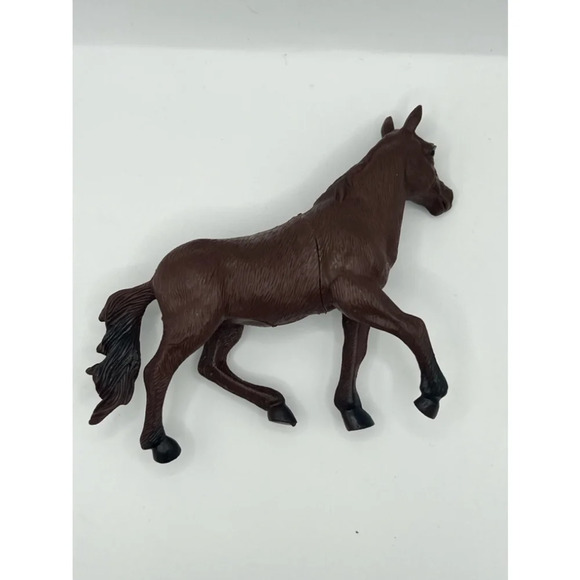 Greenbrier International Horse Figure Brown - Picture 2 of 7